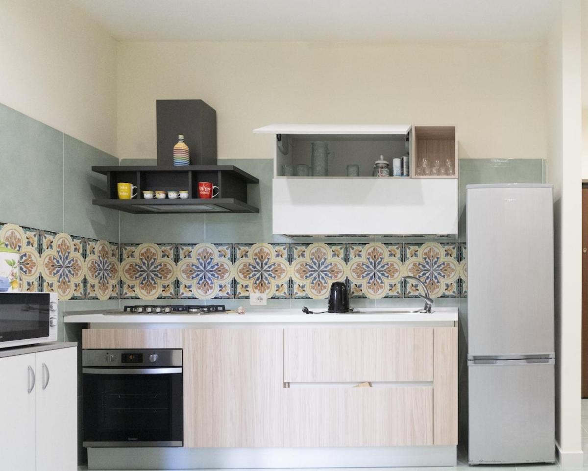 Sorrentovibes - Modern With Terrace, Swimming Pool&tennis Apartment Sorrento