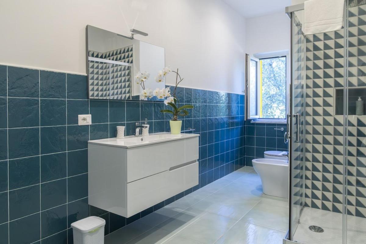 Sorrentovibes - Modern With Terrace, Swimming Pool&tennis Sorrento