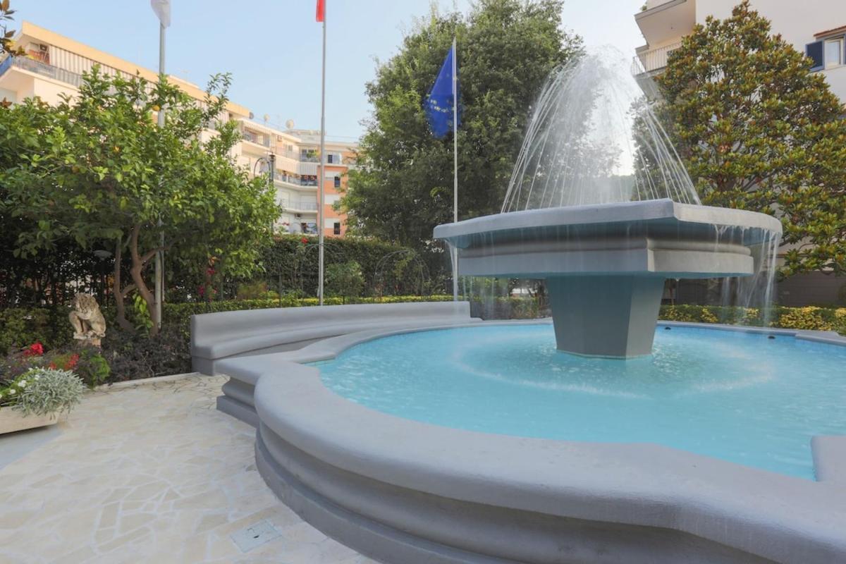 Sorrentovibes - Modern With Terrace, Swimming Pool&tennis Sorrento
