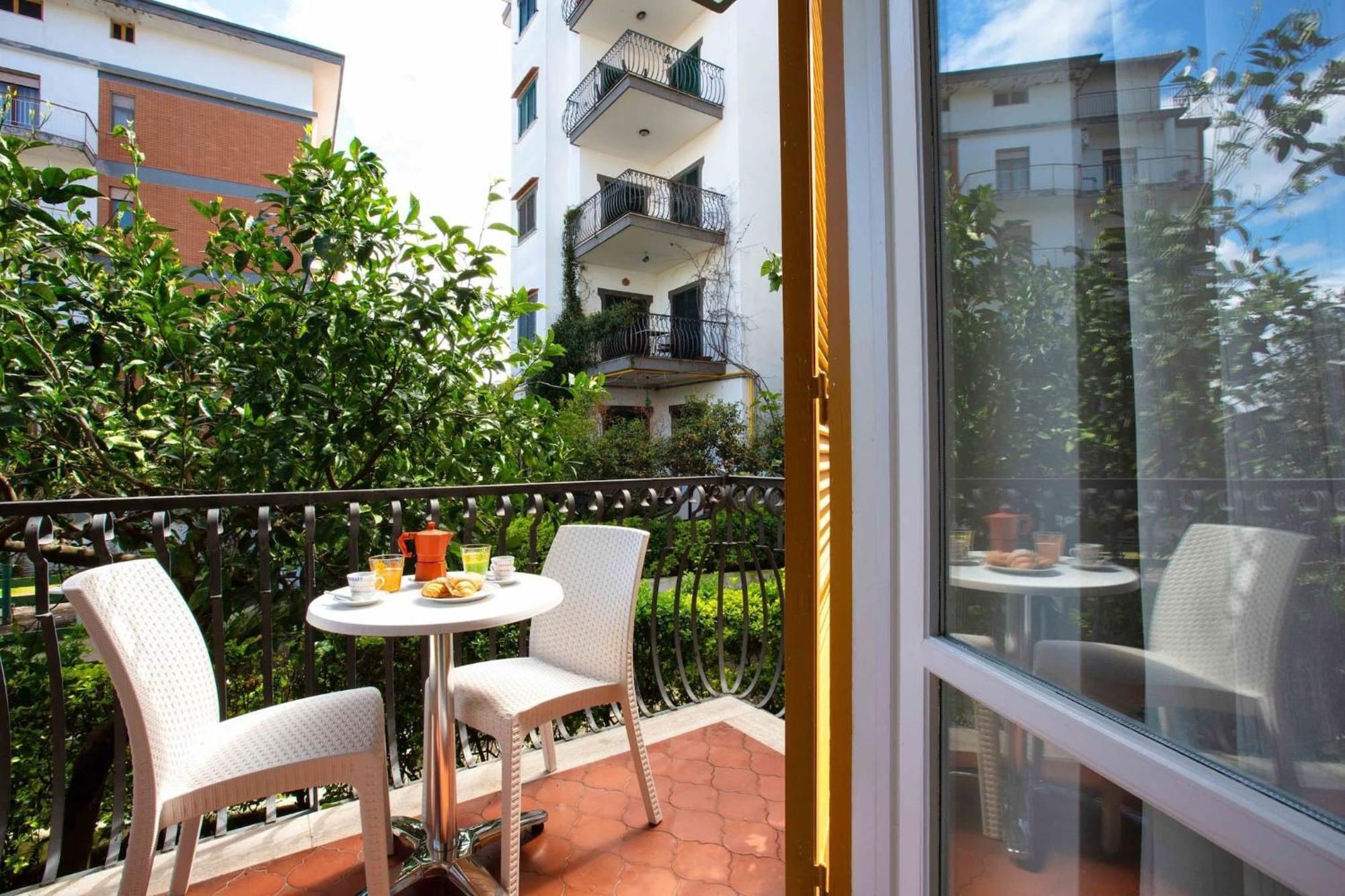 Appartamento Sorrentovibes - Modern With Terrace, Swimming Pool&tennis Sorrento