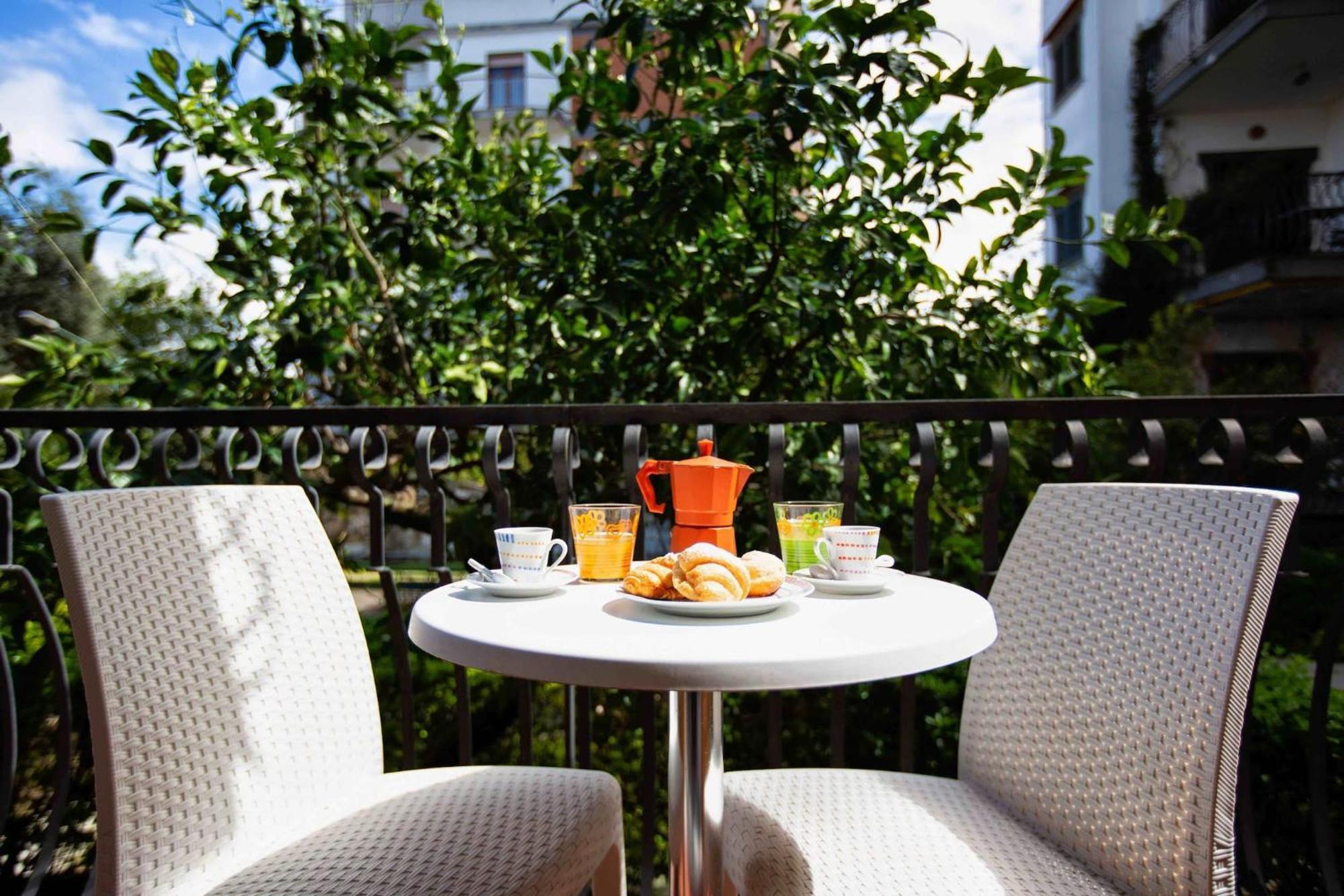 Sorrentovibes - Modern With Terrace, Swimming Pool&tennis Appartamento
